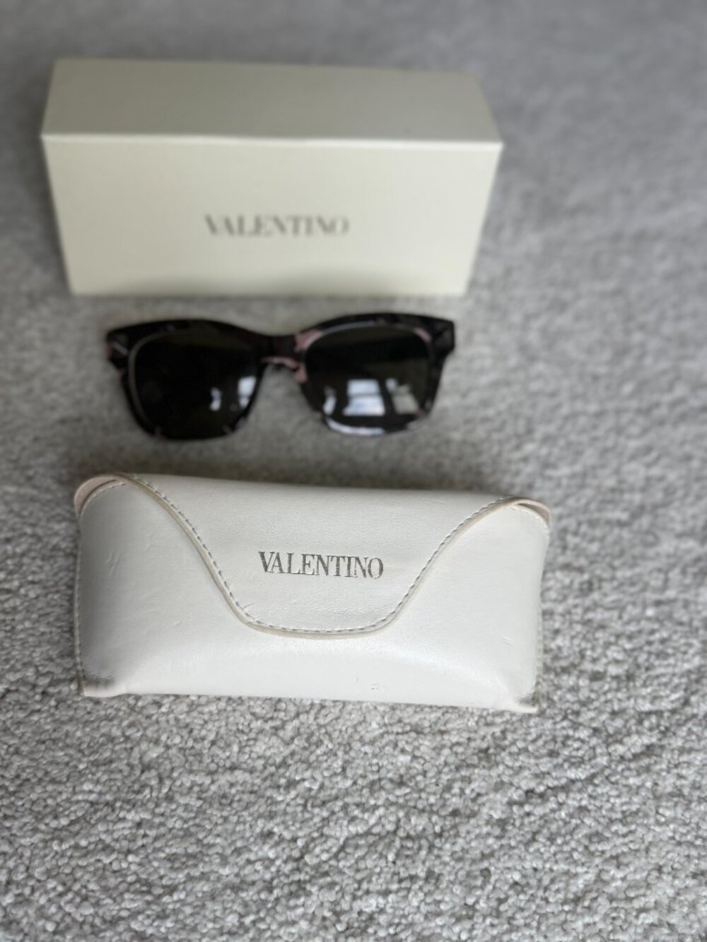 Valentino Rock Stud Sunglasses with case and box MSRP $515 - Picture 9 of 11